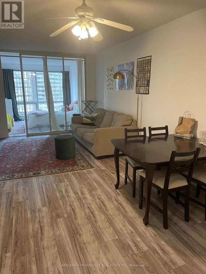 Property Photo: 1001 Bay Street 1511 ON M5S 3A6