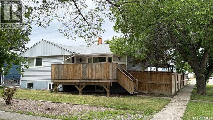 Property Photo:  201 Walsh Street  SK S0N 1N0 