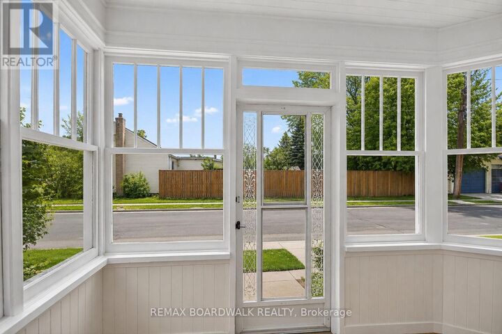 Property Photo: 11 Alfred Street ON K7A 4H6