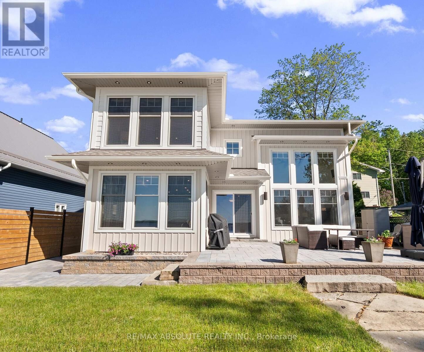 Property Photo: 664 Caruso Circle ON K0A 1G0