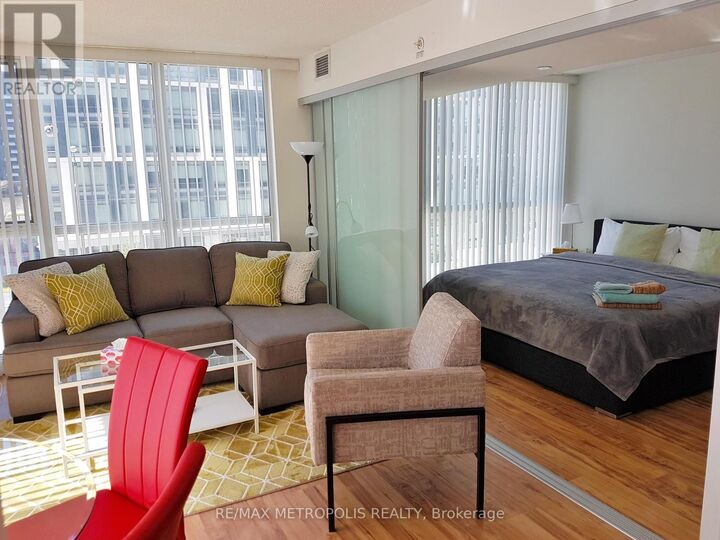 Property Photo:  85 Queens Wharf Road 307  ON M5V 0J9 