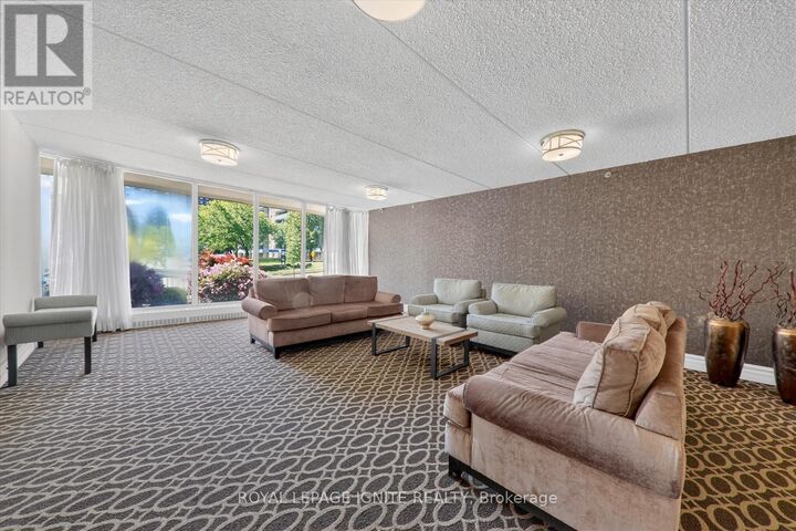 Property Photo: 2 Glamorgan Avenue 516 ON M1P 2M8