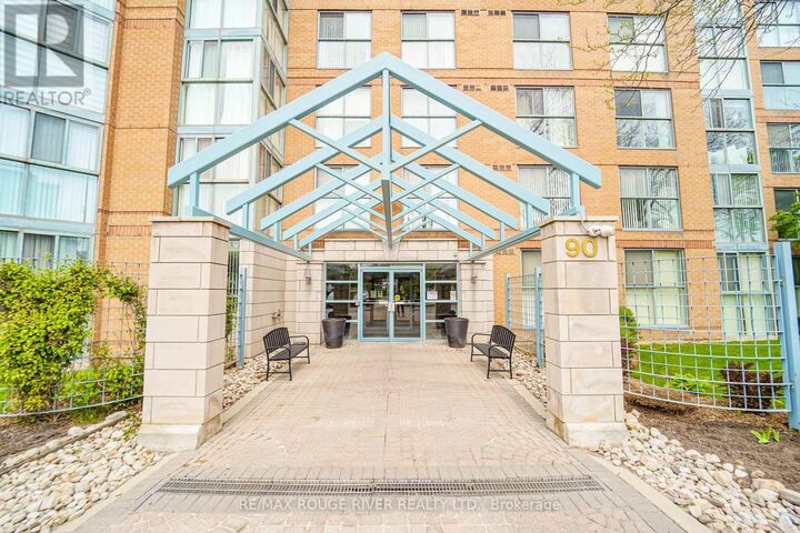 Property Photo: 90 Dale Avenue 1706 ON M1J 3N4