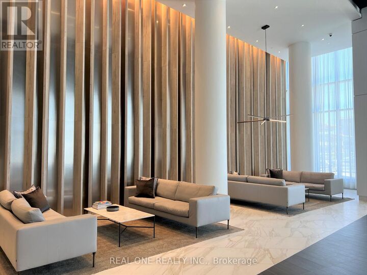 Property Photo:  3900 Confederation Parkway 5001  ON L5B 0M3 