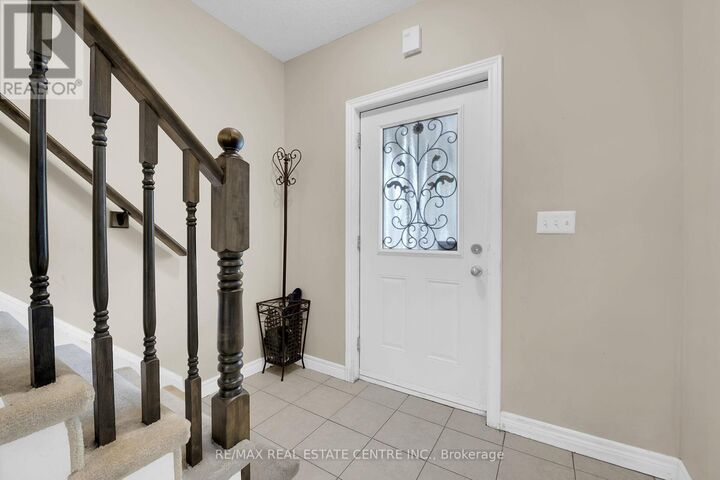 Property Photo:  31 Gibson Avenue  ON L8L 6J4 