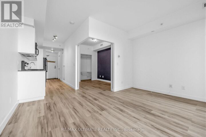 Property Photo:  150 East Liberty Street 1110  ON M6K 3R5 