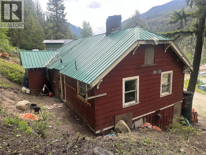 Property Photo: 352 Marmot Crescent BC V0K 1P0