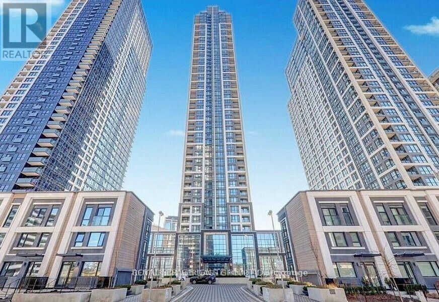 Property Photo:  7 Mabelle Avenue 4407  ON M9A 0C9 
