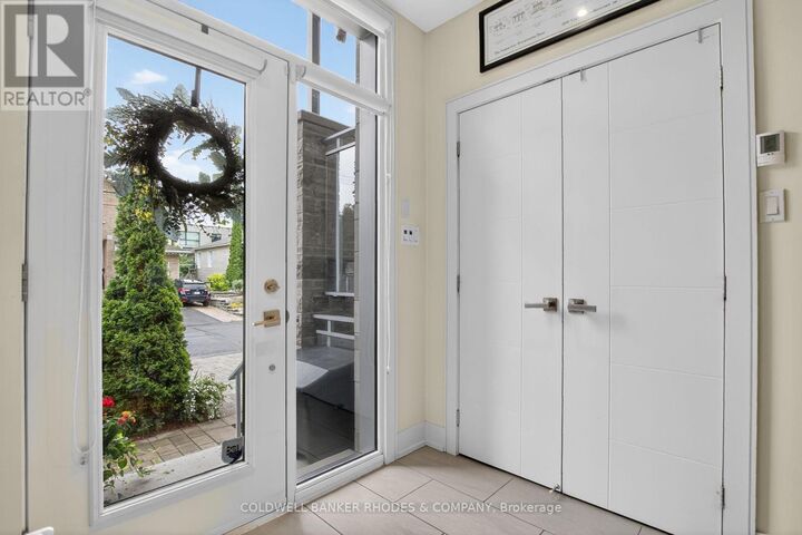 Property Photo:  368A Berkley Avenue  ON K2A 2G7 