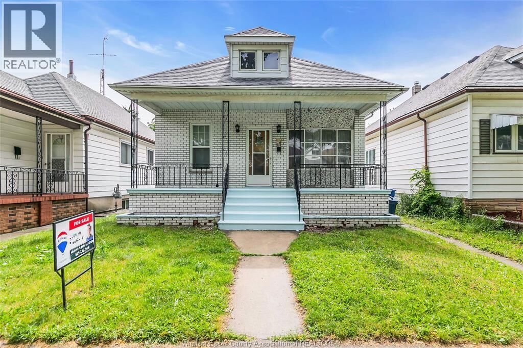 Property Photo: 383 McEwan ON N9B 2E5