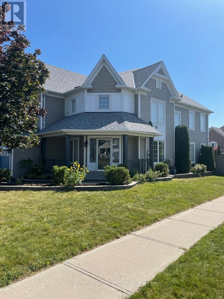 Property Photo:  1579 Coldstream Drive Upper  ON L1K 3B5 