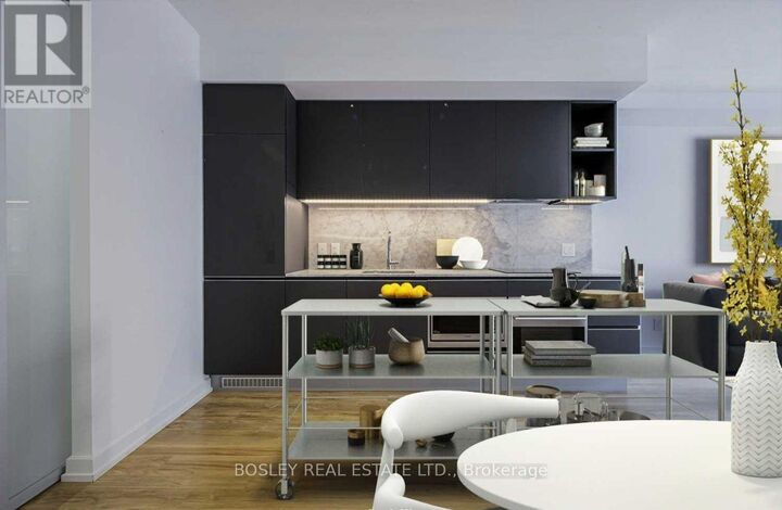 Property Photo:  377 Madison Avenue 312  ON M4V 3E1 