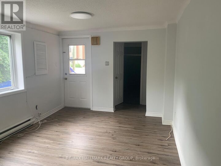 Property Photo:  251 Marier Avenue 251  ON K1L 5P9 