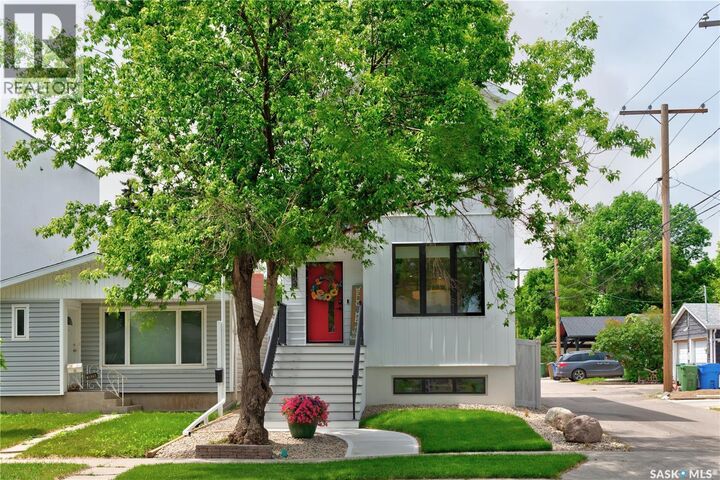 Property Photo:  3022 Montague Street  SK S4S 1Z5 