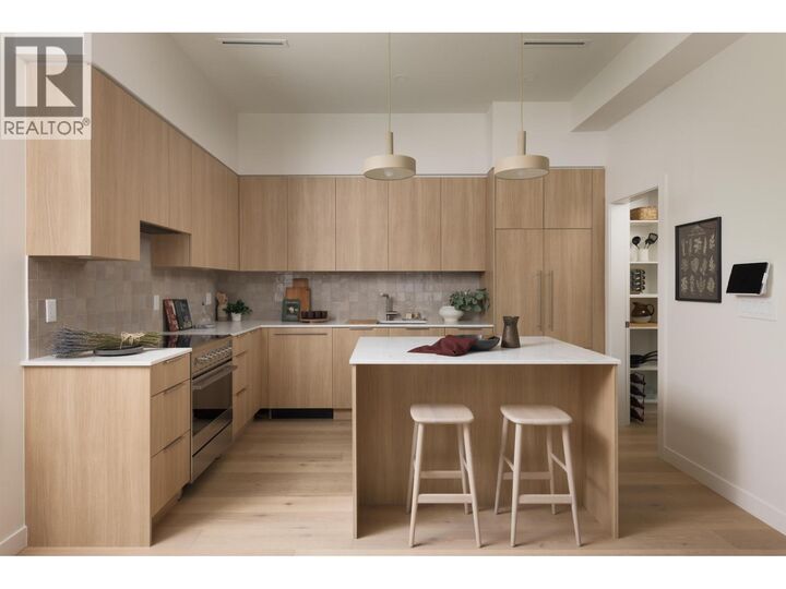 Property Photo: 595 East 49th Avenue 1 BC V5W 2H1