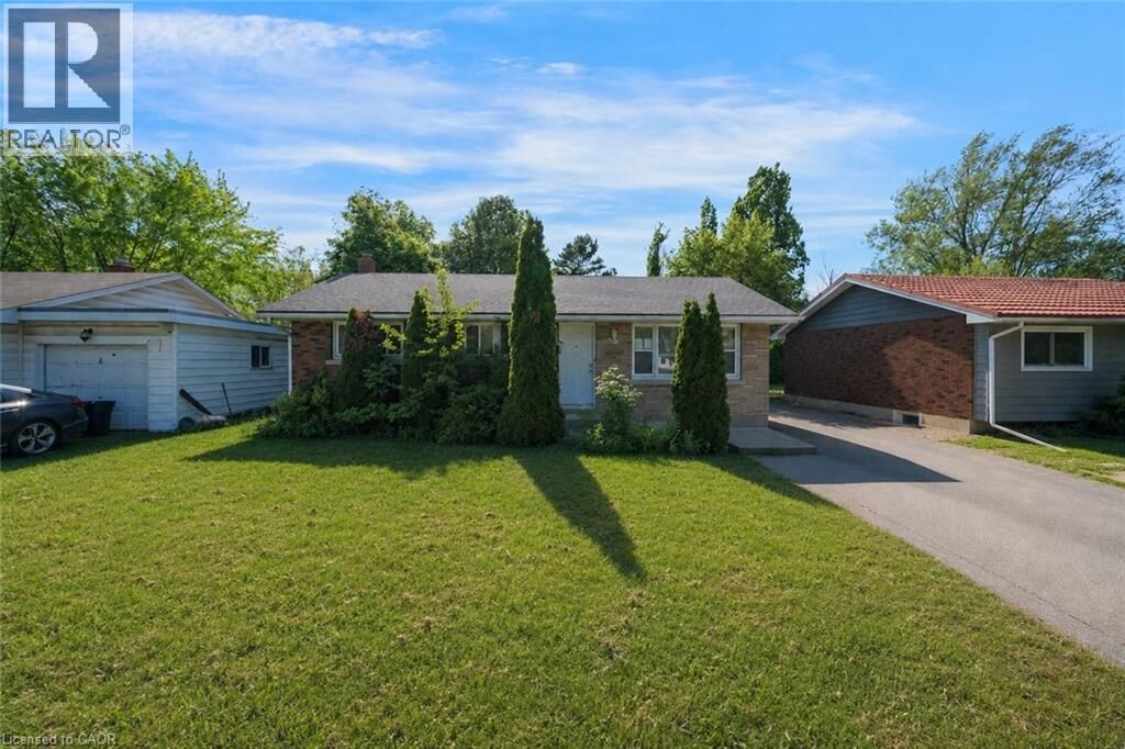 Property Photo: 84 Jacobson Avenue ON L2T 3A3