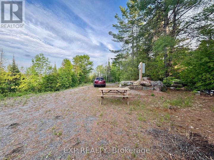 Property Photo: 47 Arbor Vitae Road ON K0J 1B0