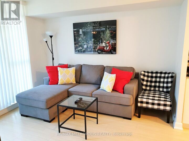 Property Photo:  85 Queens Wharf Road 312  ON M5V 0J9 