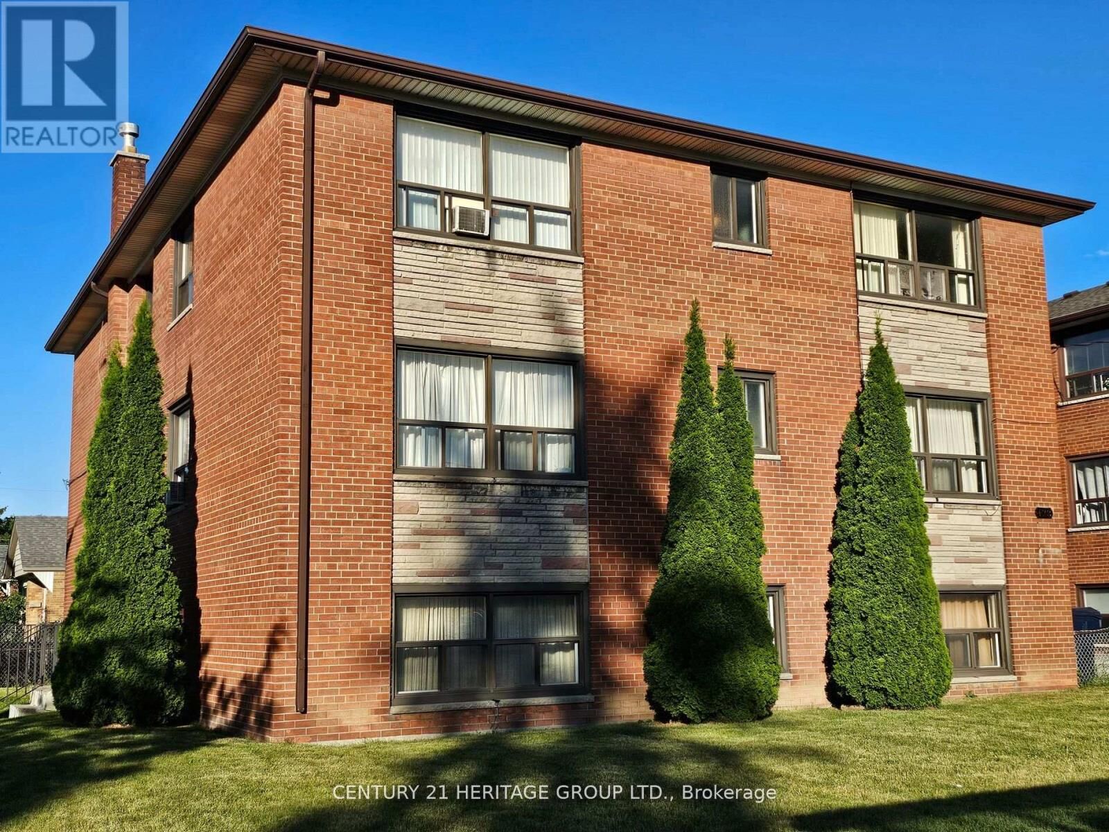 Property Photo:  423 Pharmacy Avenue 5  ON M1L 3G5 