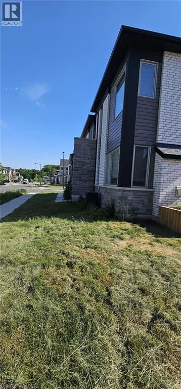 Photo de la propriété: 6 Sitler Street ON N2R 0T2