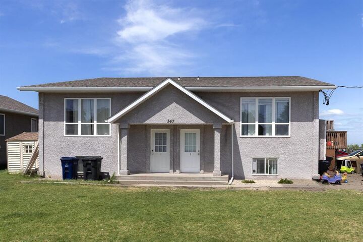 Property Photo: 347 Neufeld Drive MB R5G 1K8