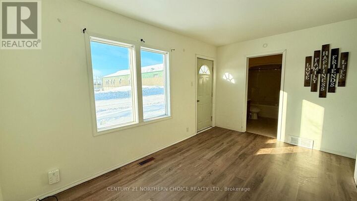 Property Photo: 38 King Street ON P8T 1E8