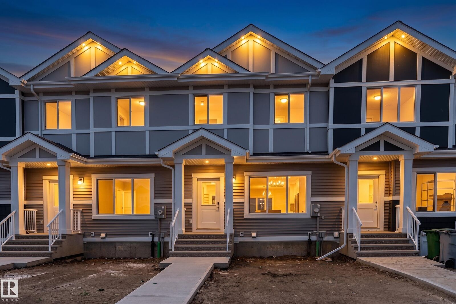 Property Photo:  8533 96 Avenue  AB T8R 2R5 