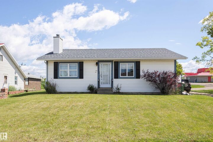 Property Photo: 10232 101 Street AB T7P 1X9