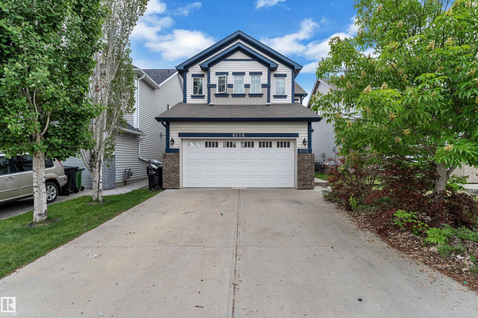Property Photo: 6116 11 Avenue SW AB T6X 0M4