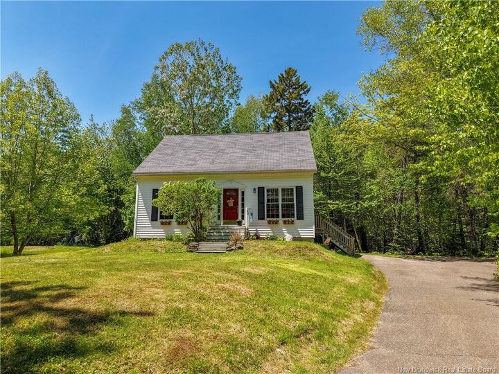 Property Photo: 84 Tudor Avenue NB E3C 1X6