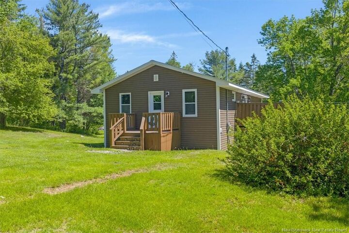 Property Photo:  44 Eagle Rock Road  NB E5K 3X7 