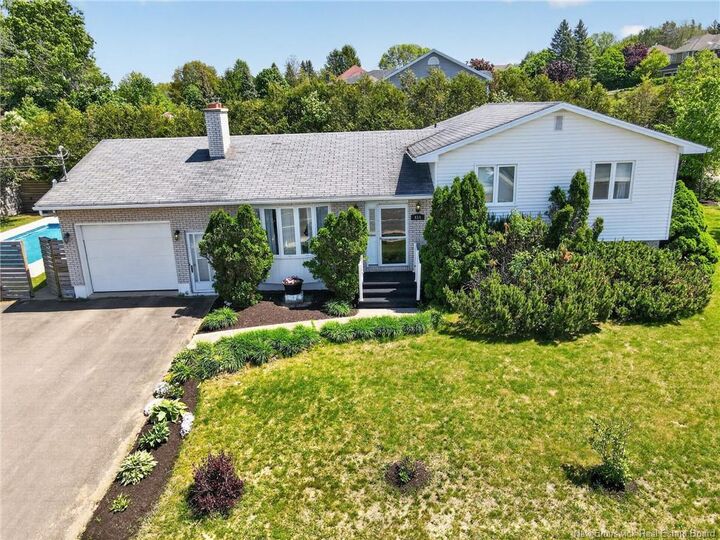 414 Amirault Street — photo 1