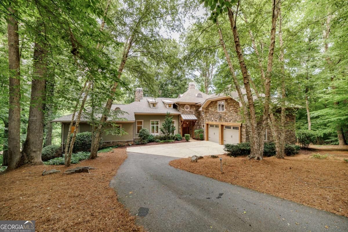 Property Photo: 38 River Shoals Drive GA 30606