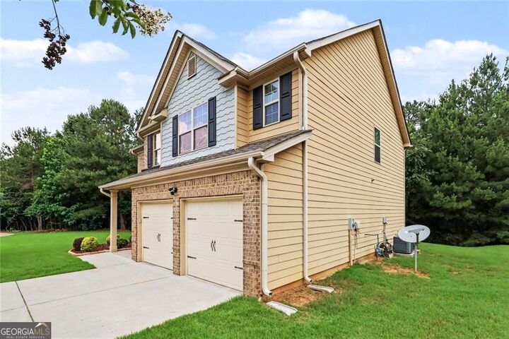 Property Photo:  2127 Farmdale Court  GA 30012 