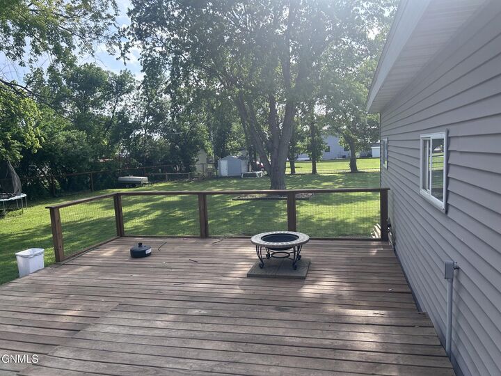 Property Photo: 2020 4th Avenue SW ND 58401