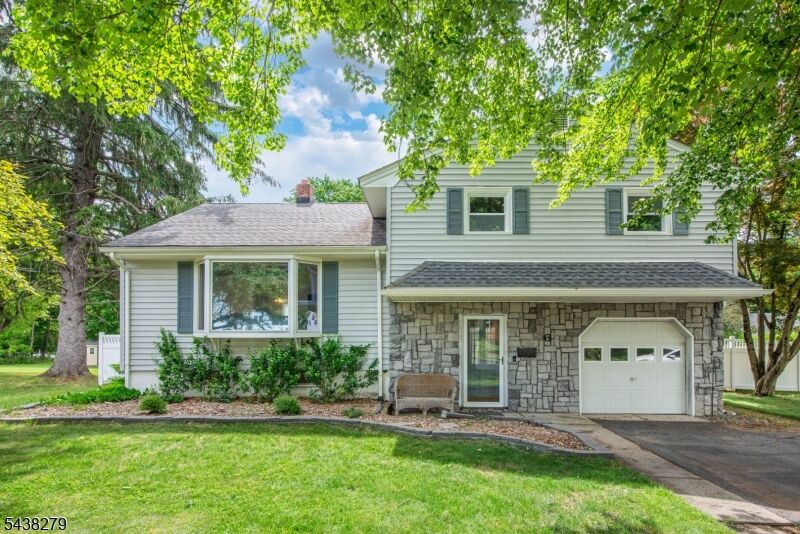 Property Photo: 6 Honeyman Dr NJ 07876