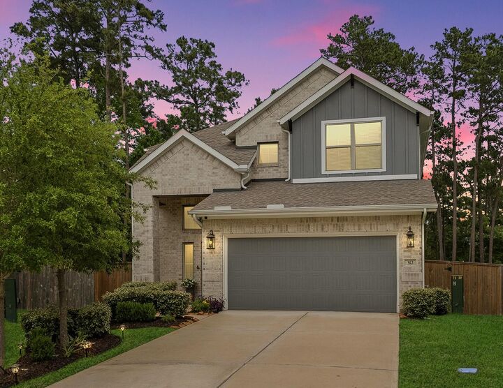 Property Photo: 312 Mullins Court TX 77316