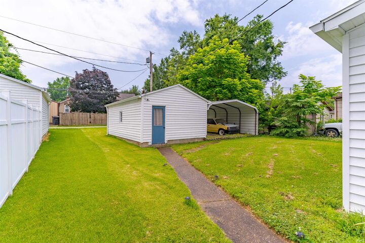 Property Photo: 3406 Hartmetz Avenue IN 47712-4809