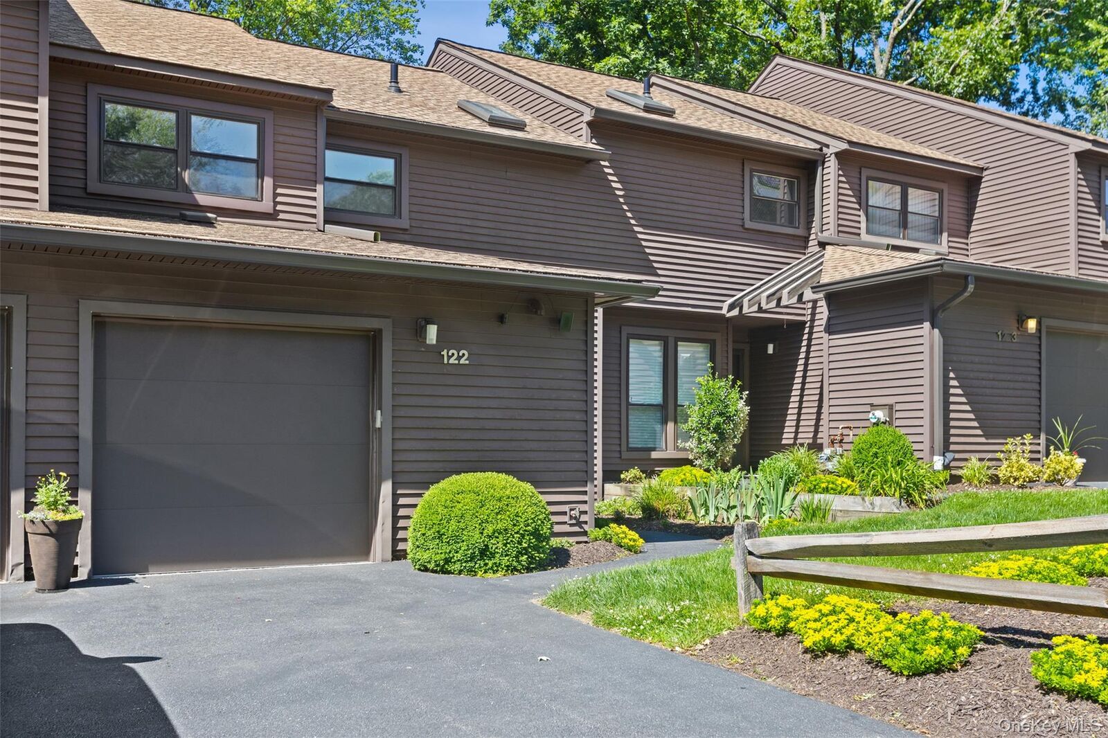 Property Photo: 122 Woods Brooke Circle NY 10562