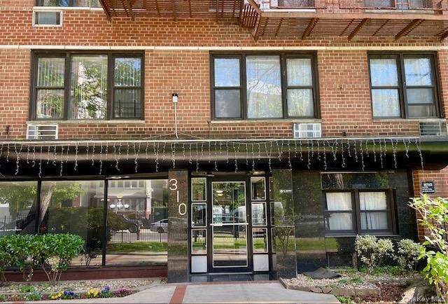 Property Photo: 310 Lenox Road 4U NY 11226