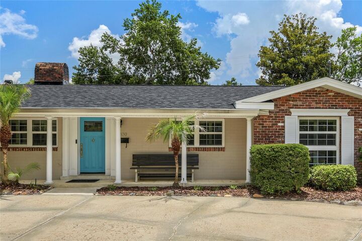 Property Photo: 830 Longhaven Drive FL 32751