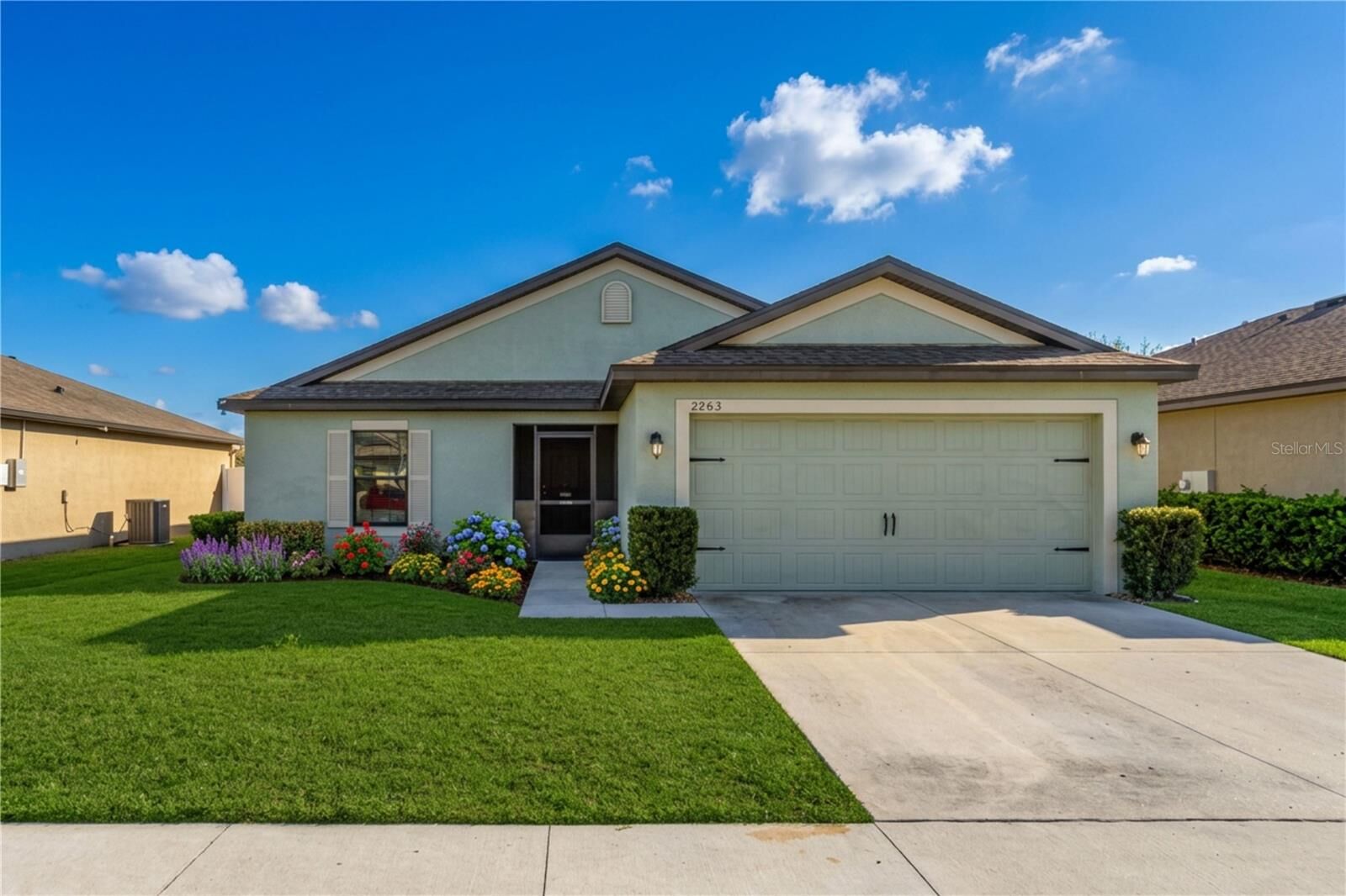 Property Photo: 2665 Rotherham Road FL 32778