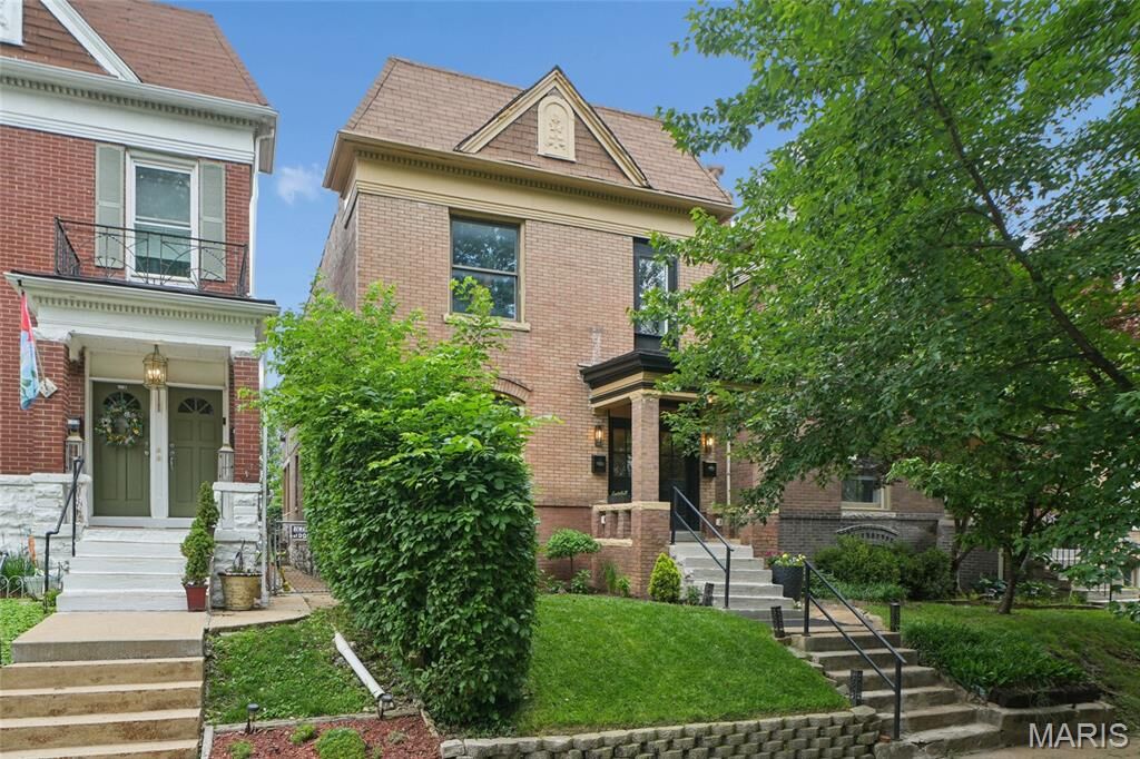 Property Photo: 4165 Russell Boulevard MO 63110