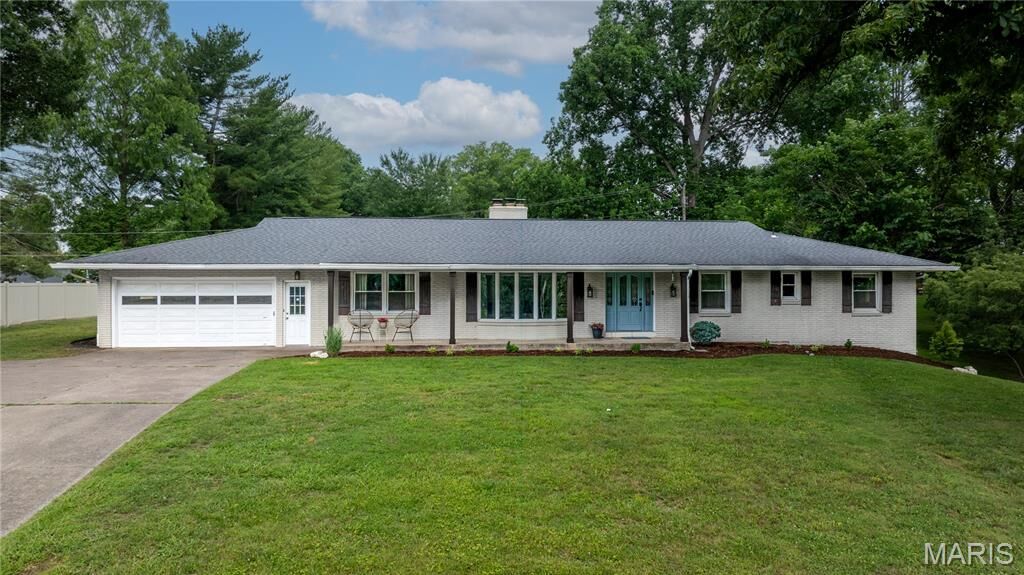 Property Photo:  1331 N Cape Rock Drive  MO 63701 