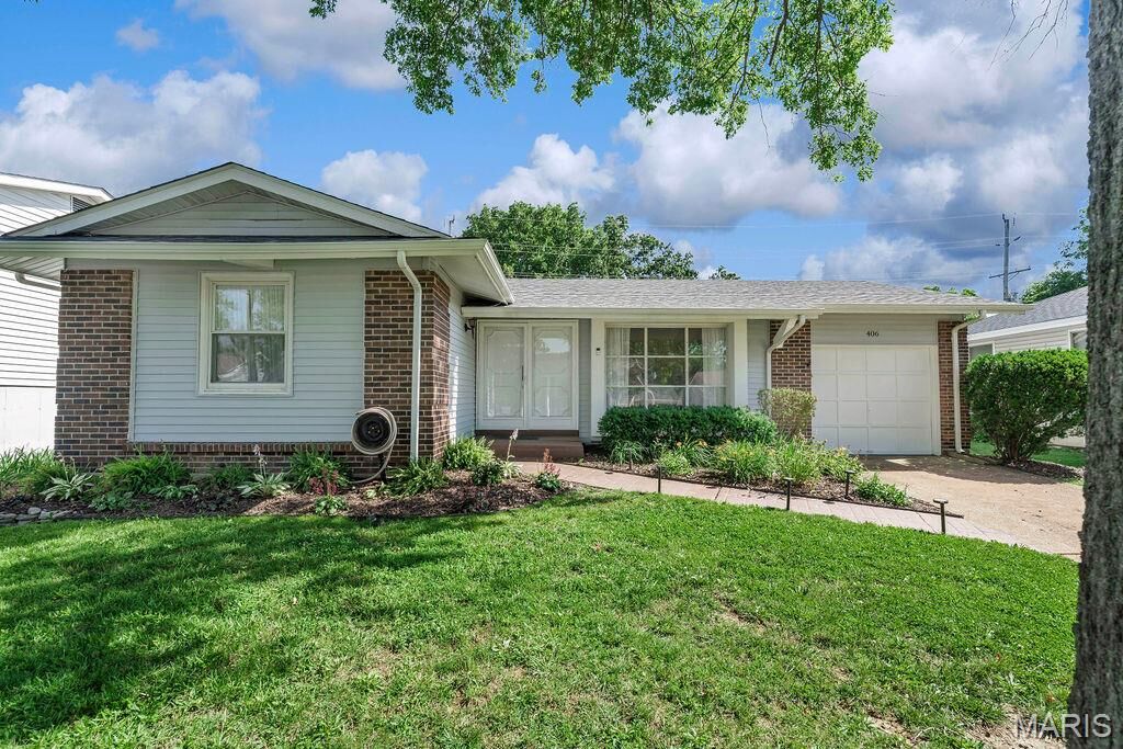Property Photo:  406 Palermo Drive  MO 63021 