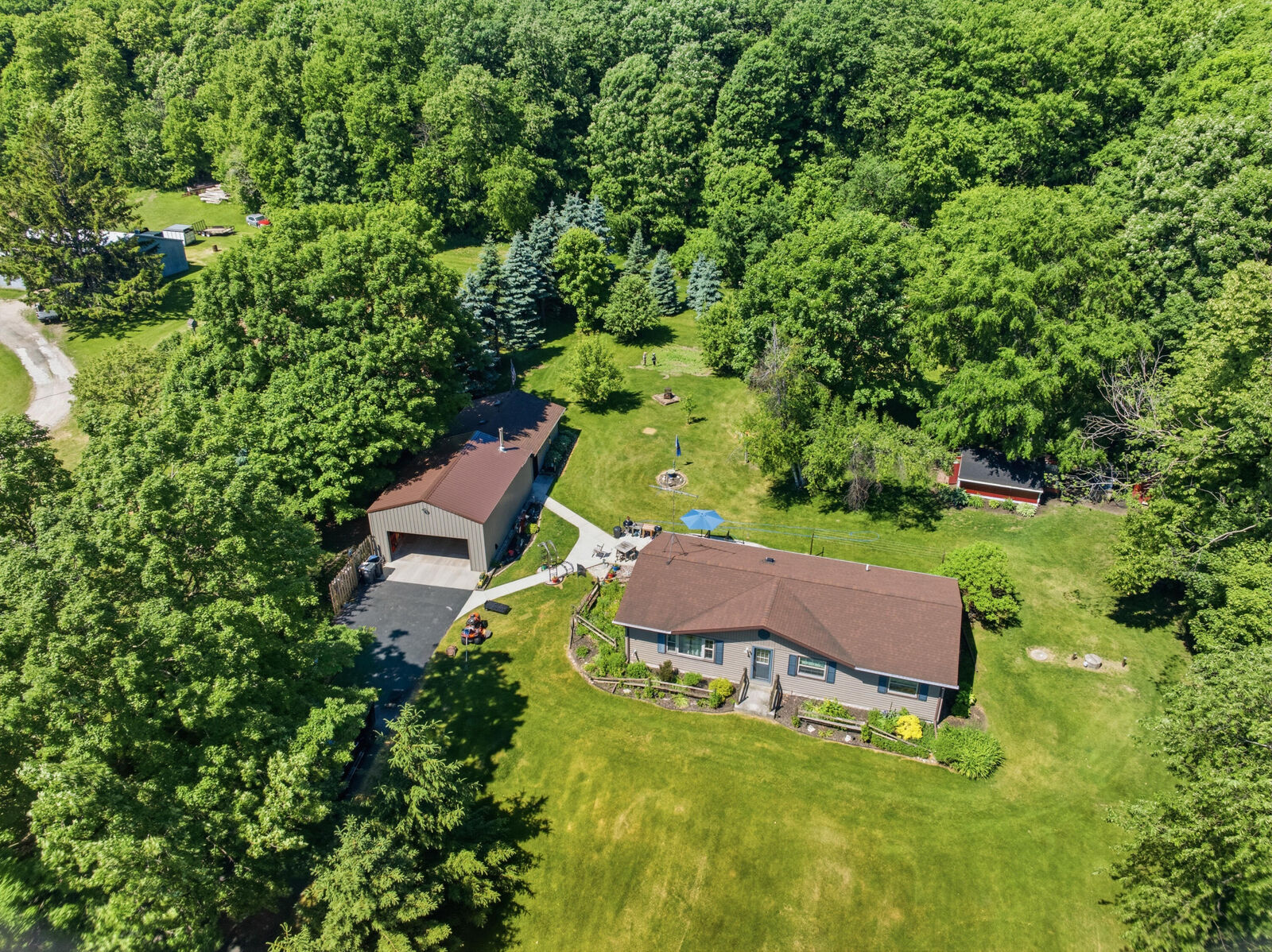 Property Photo: N6814 Sugarbush Rd WI 53023