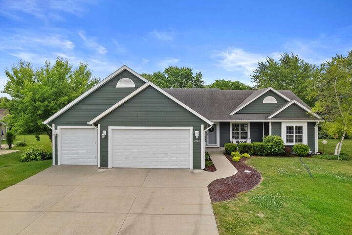 Property Photo: 2525 Antoinette Trl WI 53402