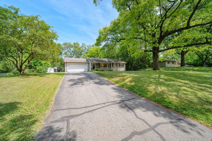 Property Photo:  228 McConnell Drive  MI 49201 