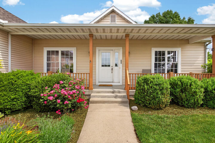 Property Photo:  1563 Prairie Drive  MI 49085 