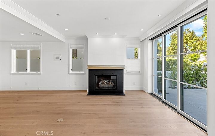 Property Photo:  709 Marigold Ave  CA 92625 